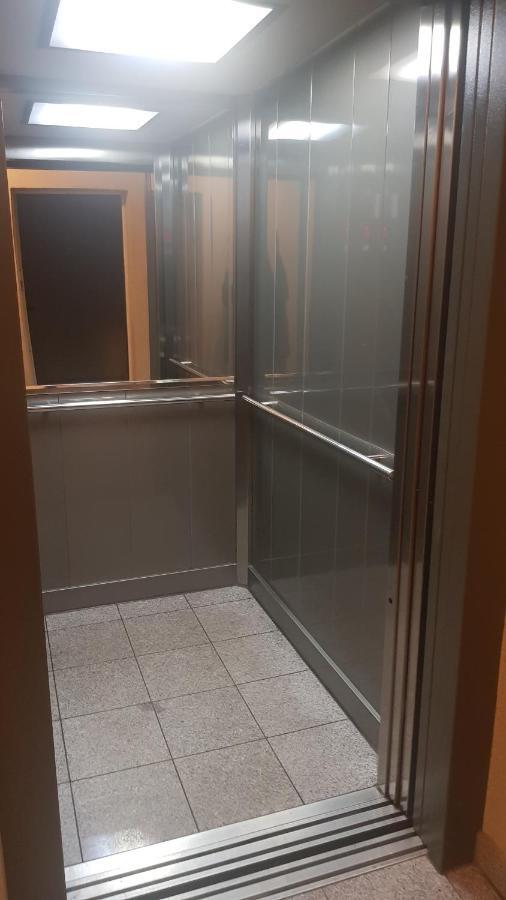 S & F Zagreb Apartman Luaran gambar